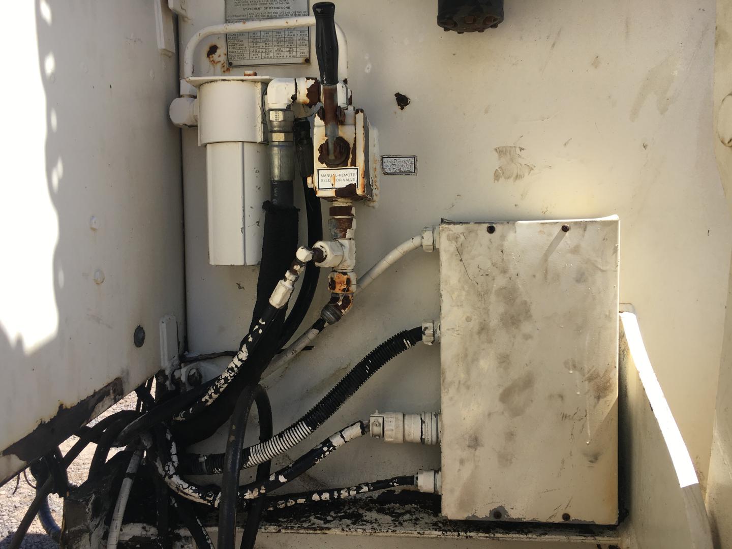 ./imagenes/INVOICE/2019/16997/GRUA NATIONAL 875A (80).JPG